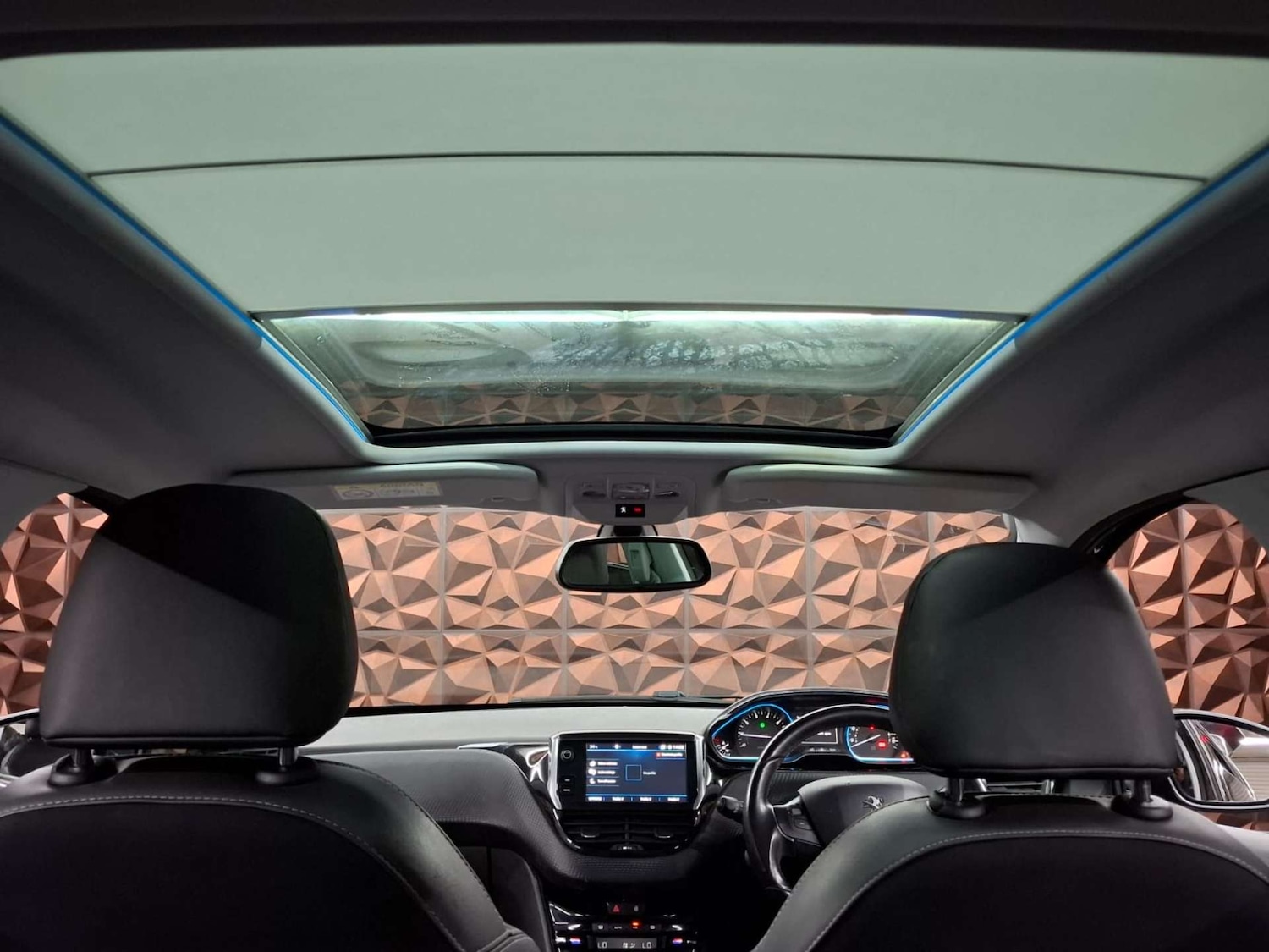 Used Peugeot 2008 2019 for sale - 76921422: Photo 28