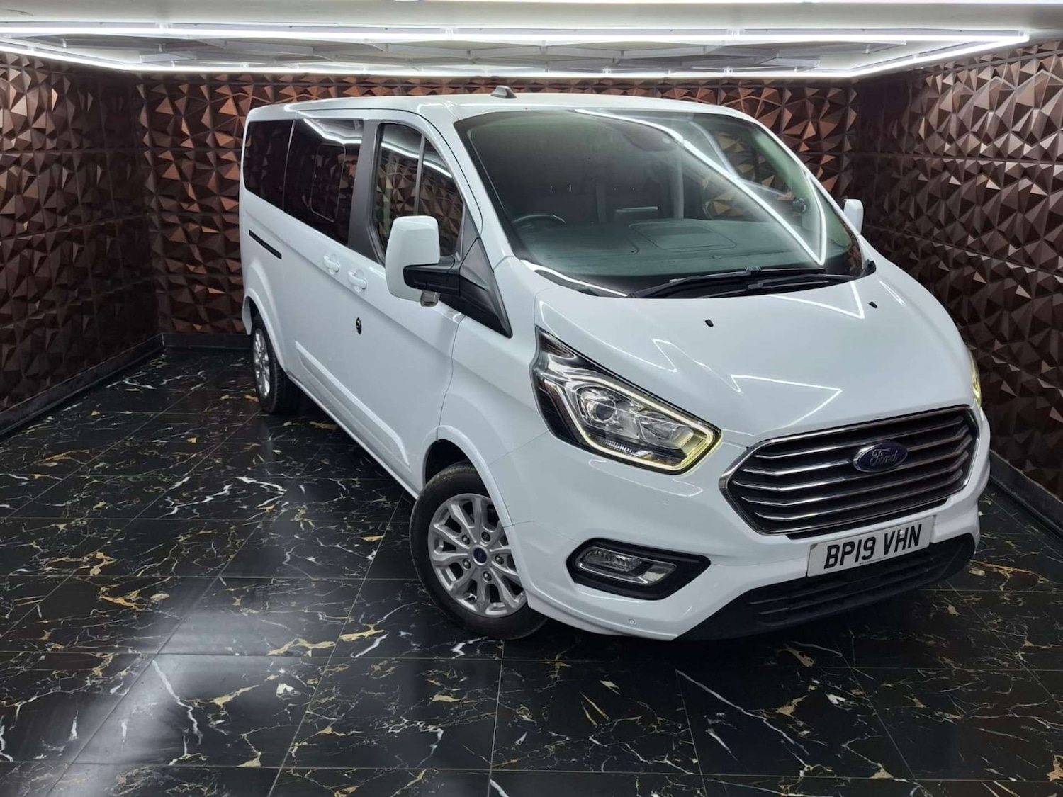 Used Ford Tourneo Custom 2019 for sale - 77735111: Photo 3