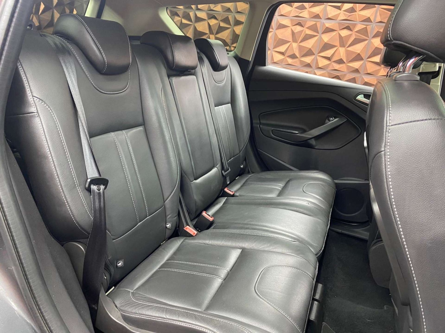 Used Ford Kuga 2015 for sale - 77575842: Photo 11