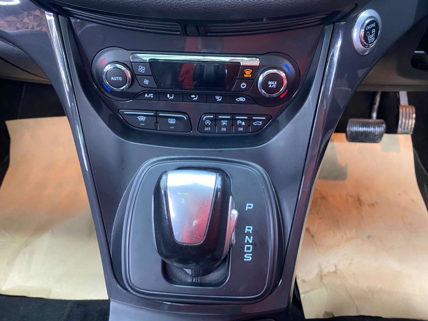 Used Ford Kuga 2015 for sale - 77575842: Photo 15