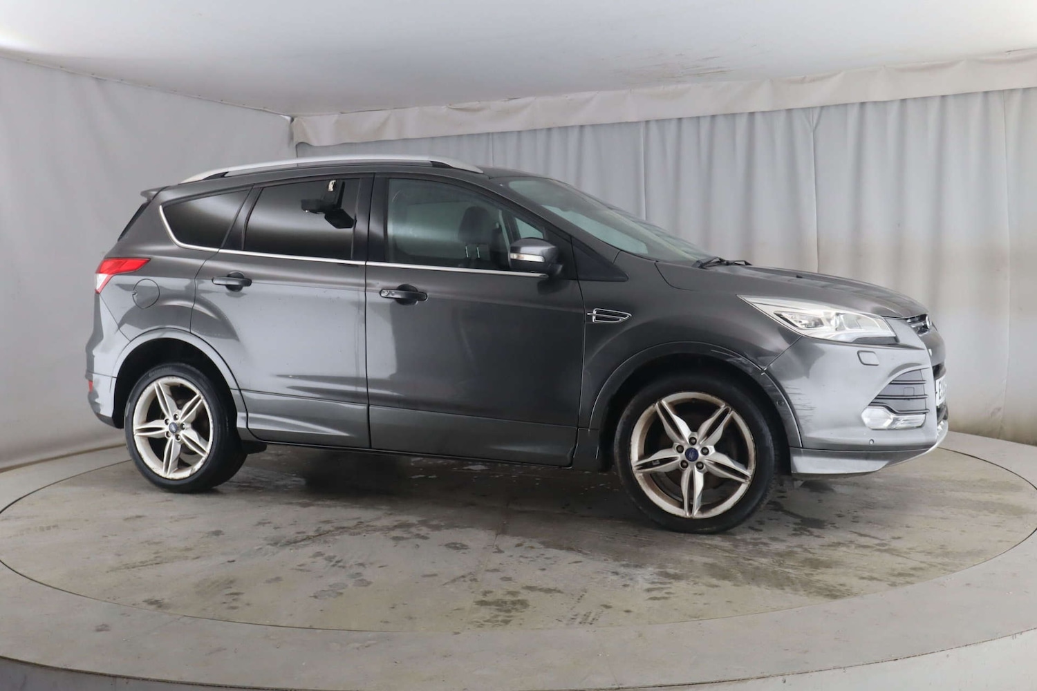 Used Ford Kuga 2015 for sale - 77575842: Photo 2