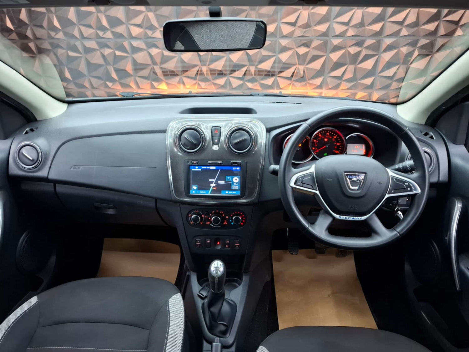 Used Dacia Sandero Stepway 2018 for sale - 77151237: Photo 23