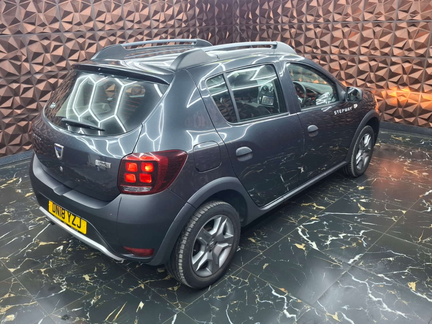 Used Dacia Sandero Stepway 2018 for sale - 77151237: Photo 36