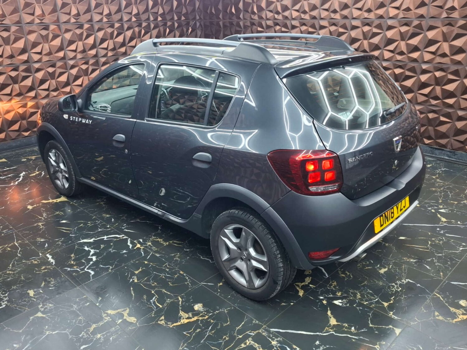 Used Dacia Sandero Stepway 2018 for sale - 77151237: Photo 39