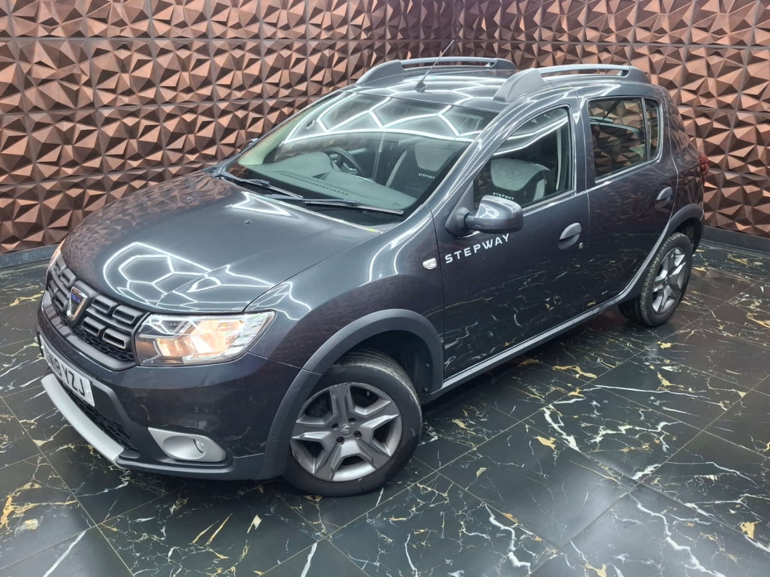 Used Dacia Sandero Stepway 2018 for sale - 77151237: Photo 5