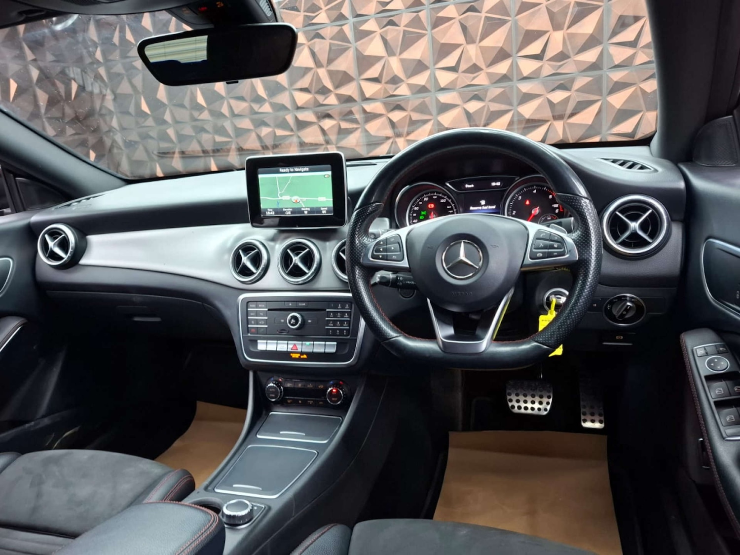 Used Mercedes-Benz C Class 2019 for sale - 76921458: Photo 23