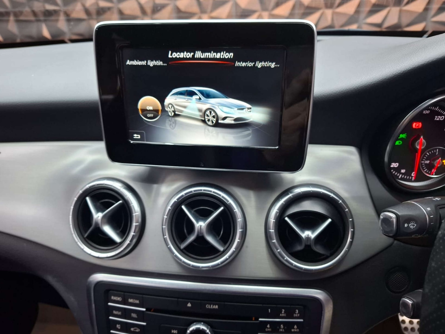 Used Mercedes-Benz C Class 2019 for sale - 76921458: Photo 30