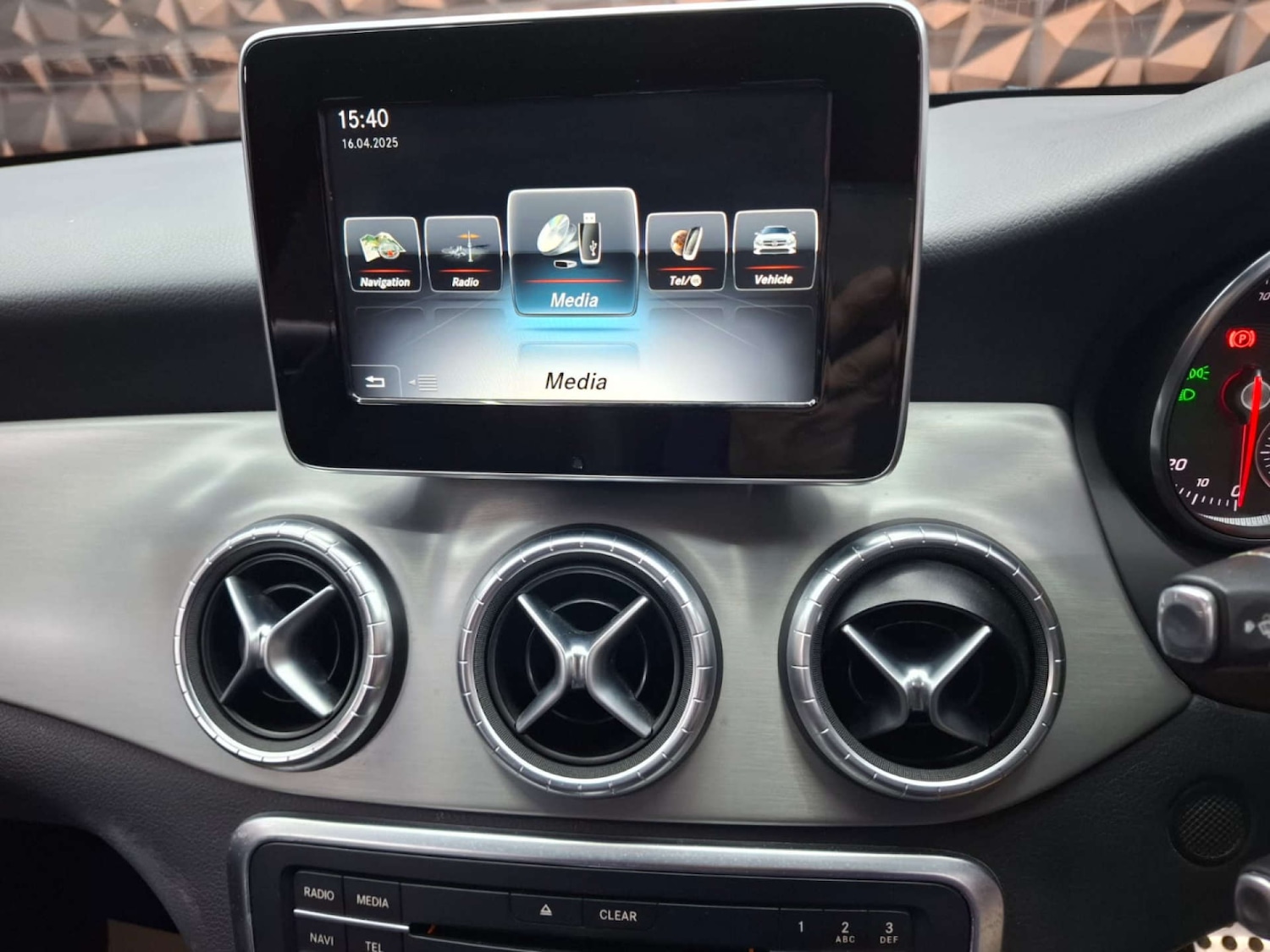 Used Mercedes-Benz C Class 2019 for sale - 76921458: Photo 32