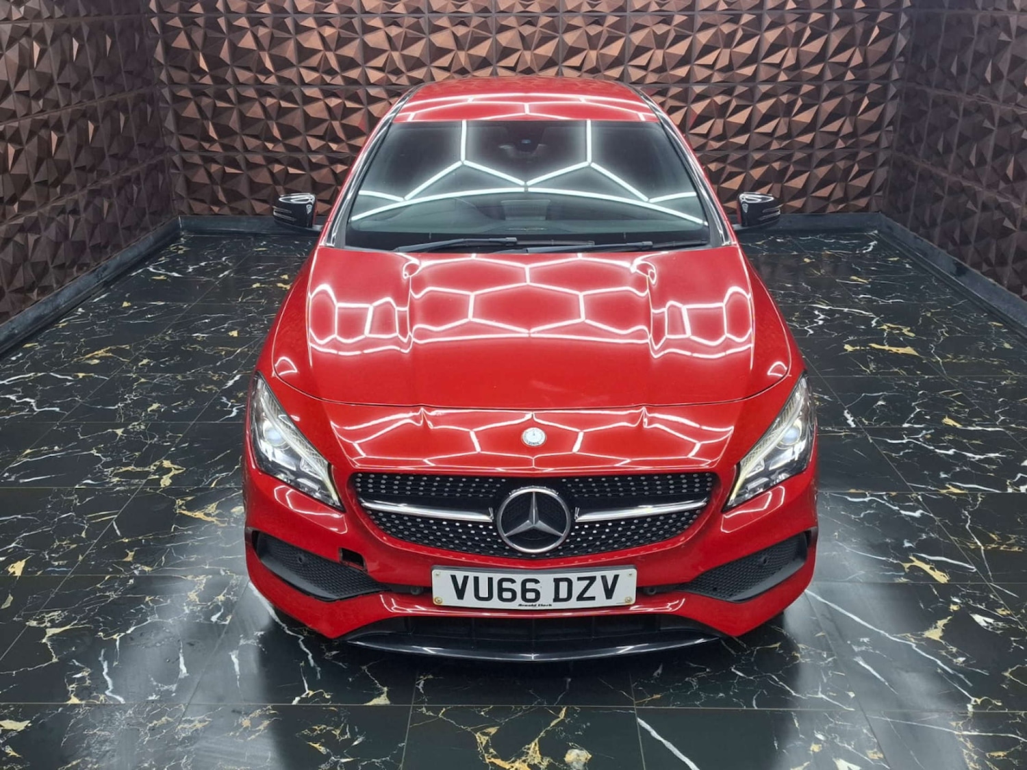 Used Mercedes-Benz C Class 2019 for sale - 76921458: Photo 4