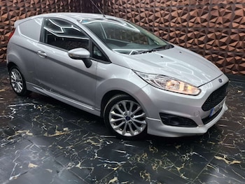 Used Ford Fiesta 2016 for sale - 76921512: Photo