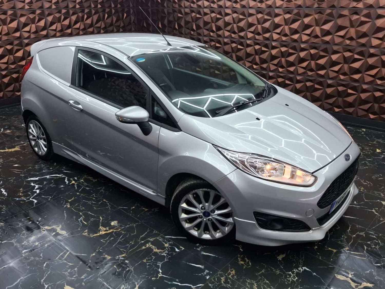 Used Ford Fiesta 2016 for sale - 76921512: Photo 3