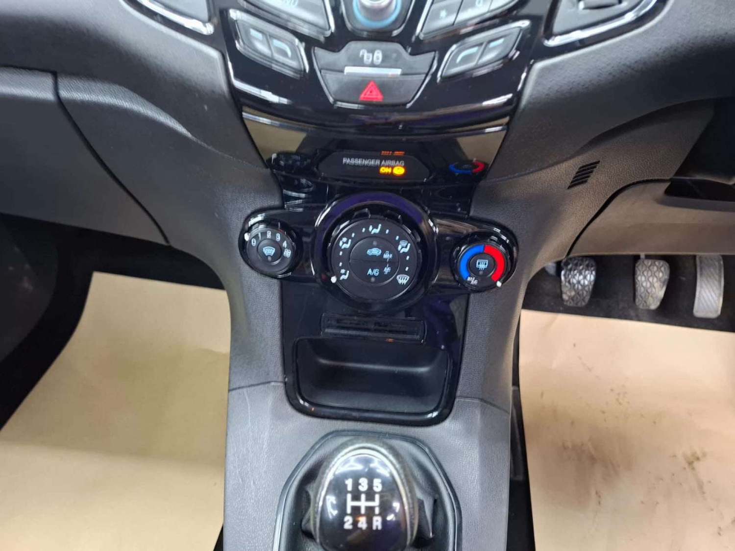 Used Ford Fiesta 2016 for sale - 76921512: Photo 34