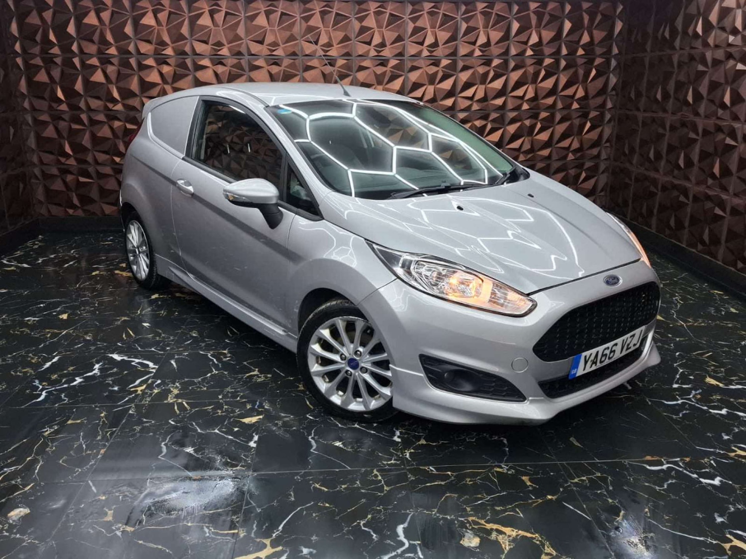 Used Ford Fiesta 2016 for sale - 76921512: Photo 4