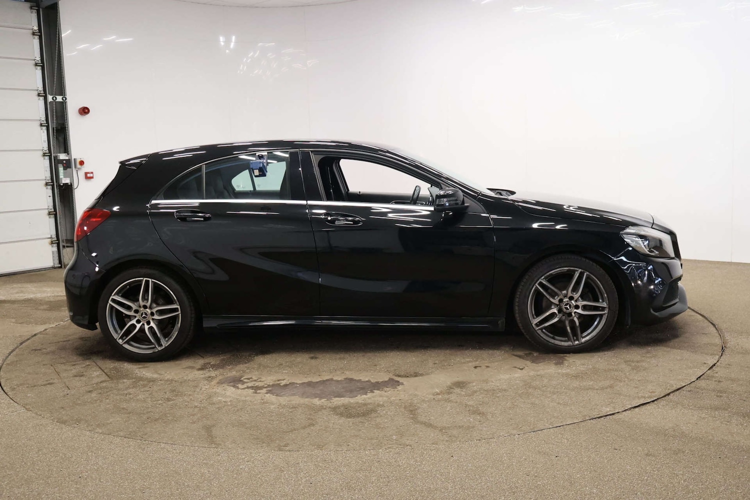 Used Mercedes-Benz A-Class 2017 for sale - 77702631: Photo 7