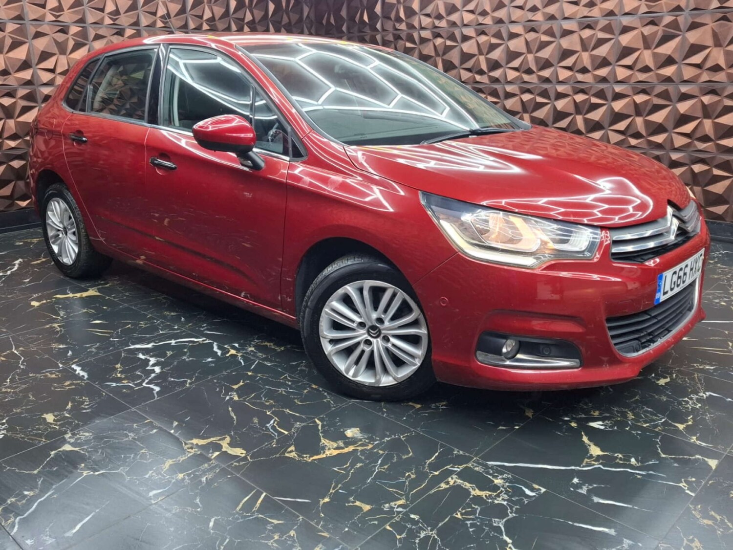 Used Citroen C4 2016 for sale - 76921449: Photo 2