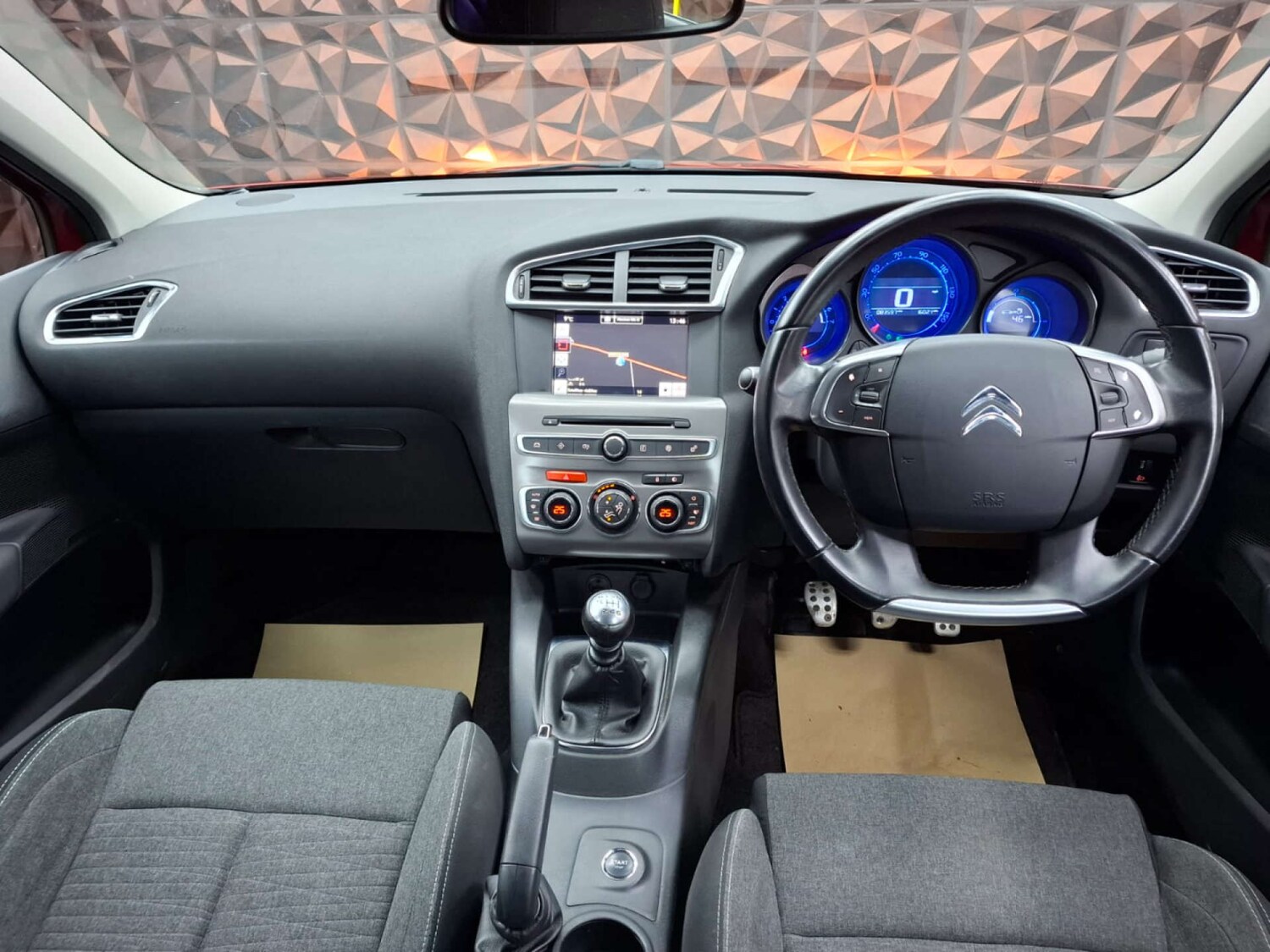 Used Citroen C4 2016 for sale - 76921449: Photo 22