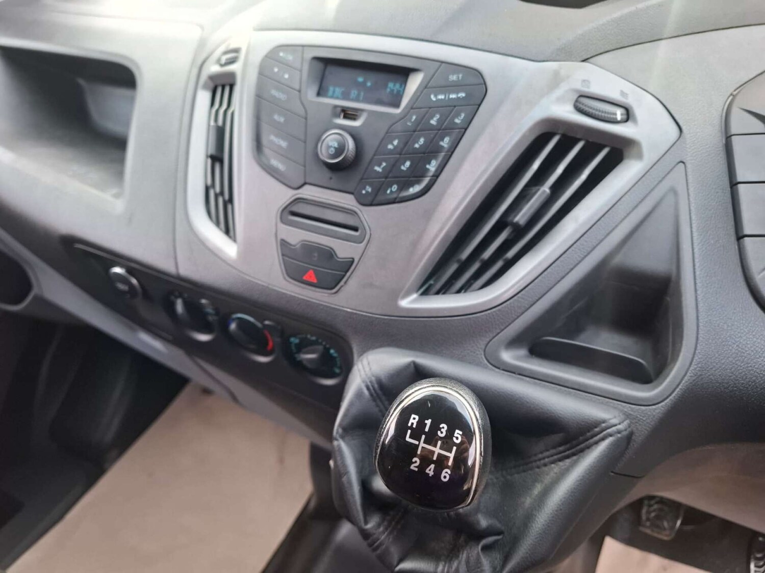 Used Ford Transit Custom 2017 for sale - 76921424: Photo 14