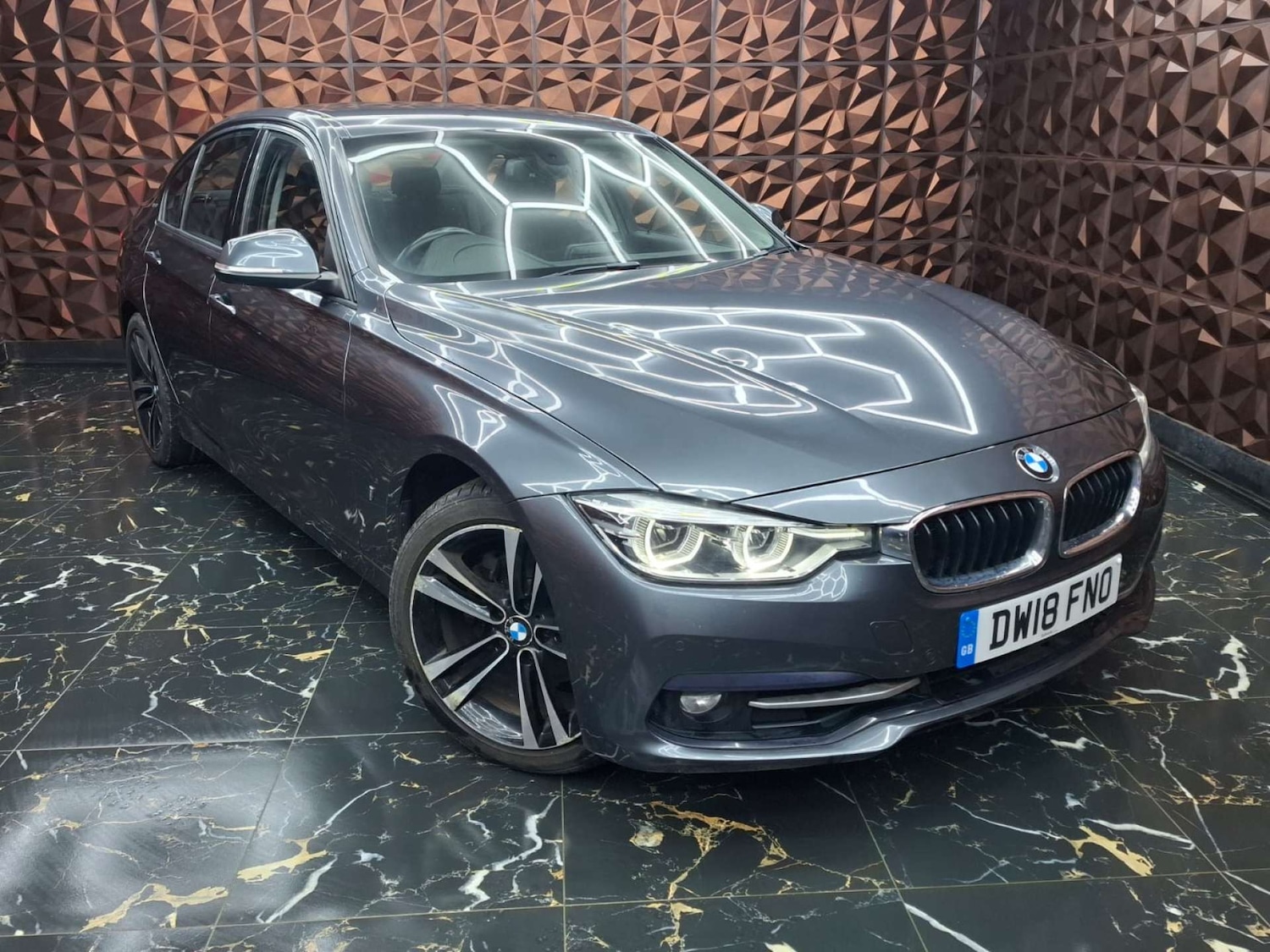 Used BMW 3 Series 2018 for sale - 76921318: Photo 1