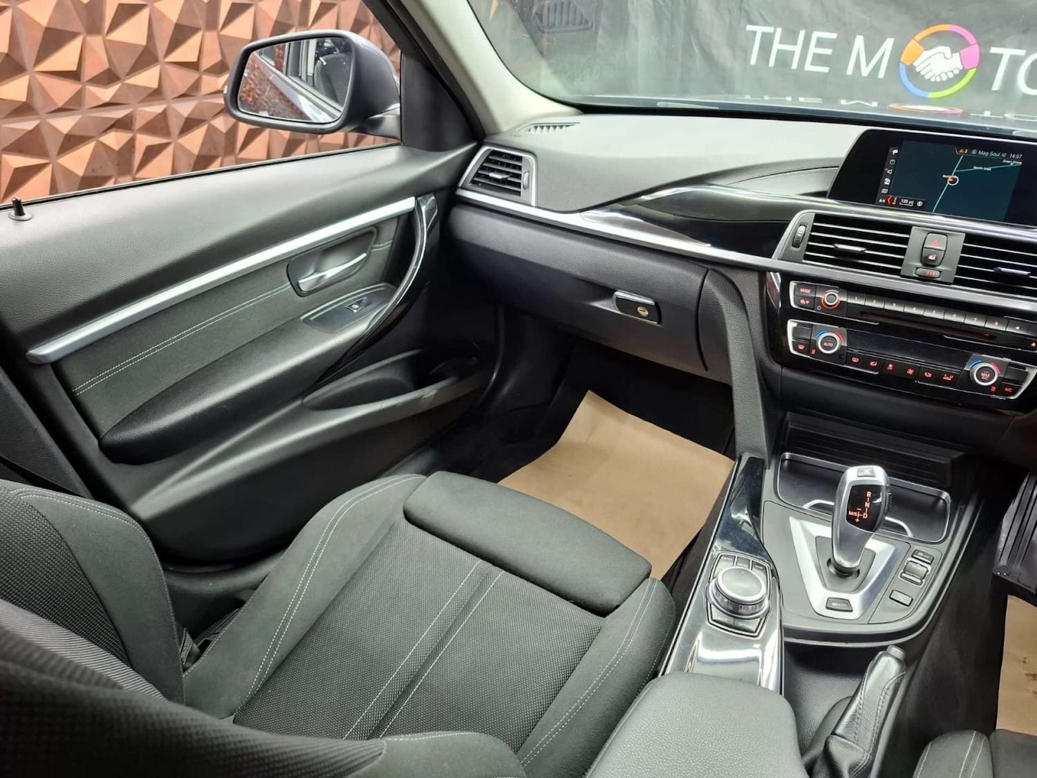 Used BMW 3 Series 2018 for sale - 76921318: Photo 9