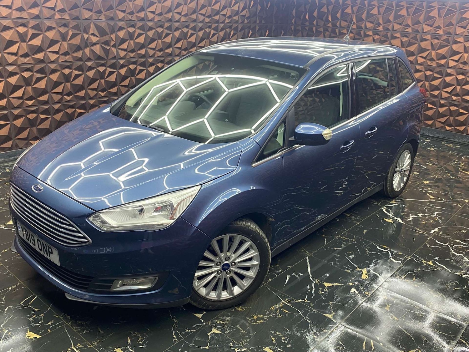 Used Ford C-Max 2019 for sale - 78210404: Photo 3