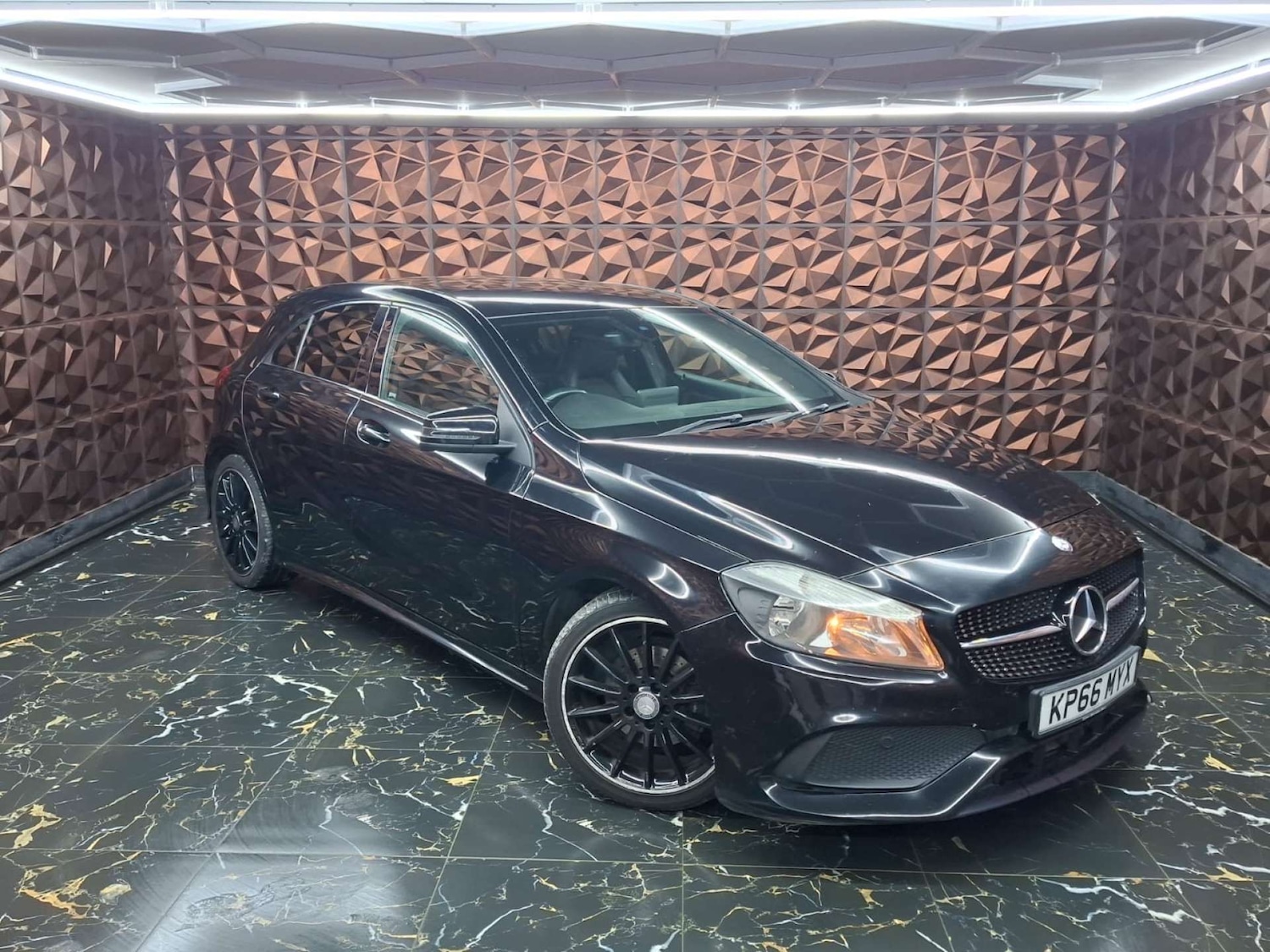 Used Mercedes-Benz A-Class 2016 for sale - 76921506: Photo 1