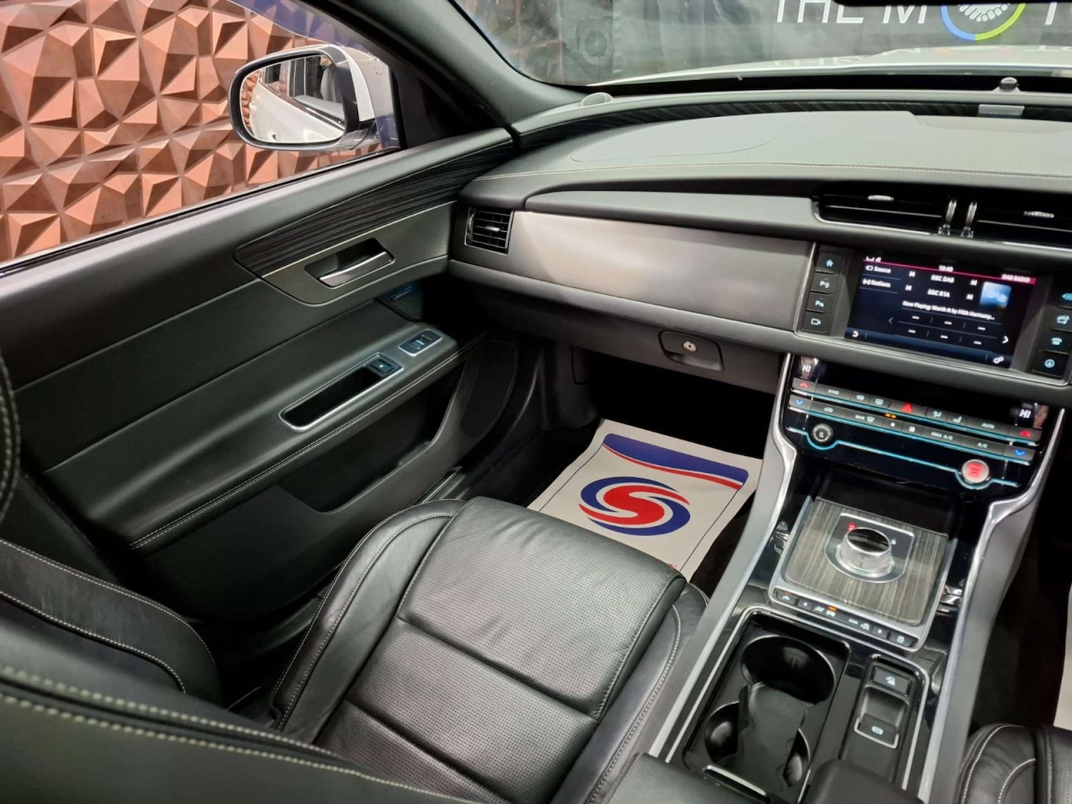 Used Jaguar XF 2015 for sale - 77151229: Photo 10