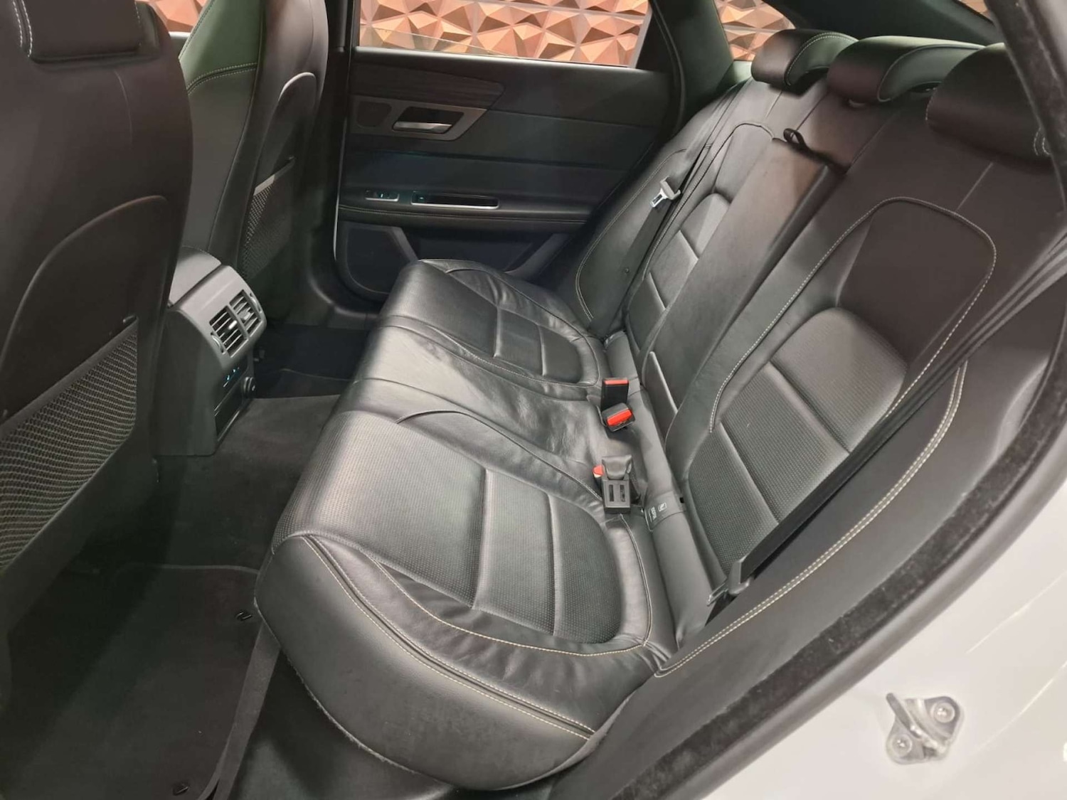 Used Jaguar XF 2015 for sale - 77151229: Photo 15