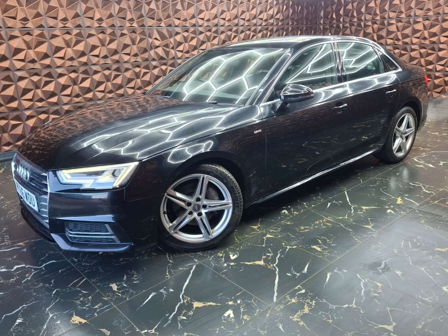 Used Audi A4 2016 for sale - 77151150: Photo 4