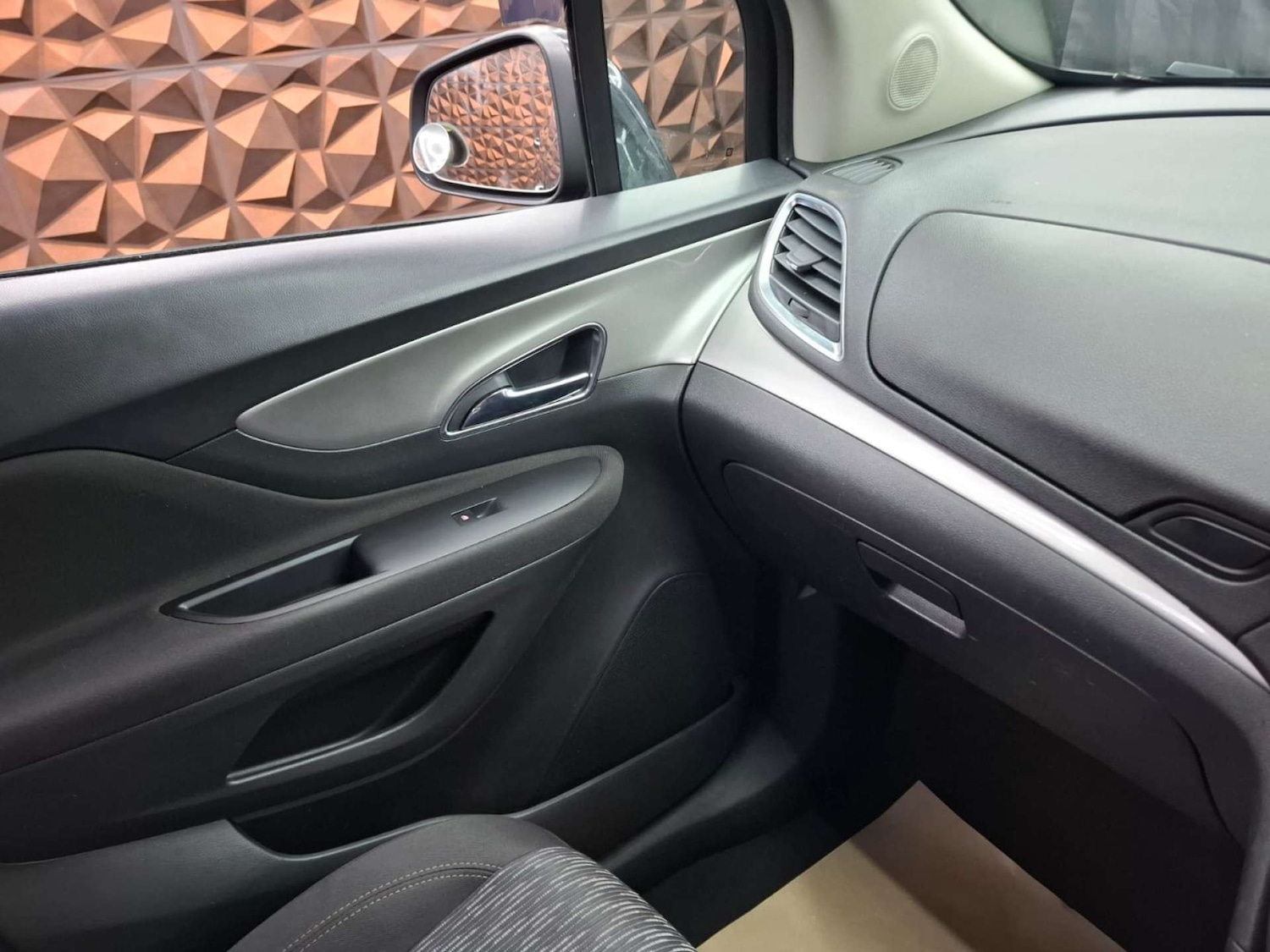 Used Vauxhall Mokka 2015 for sale - 77581082: Photo 9