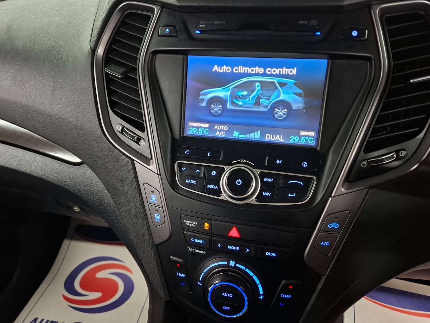 Used Hyundai Santa Fe 2015 for sale - 77151179: Photo 17