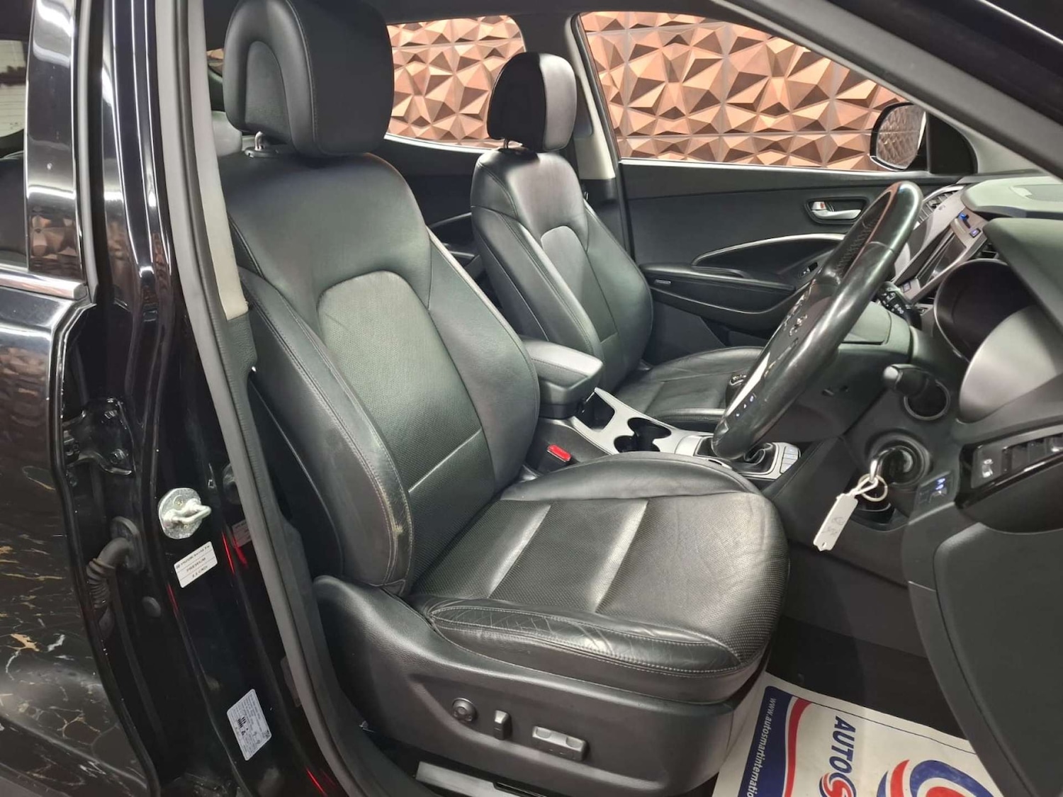 Used Hyundai Santa Fe 2015 for sale - 77151179: Photo 21