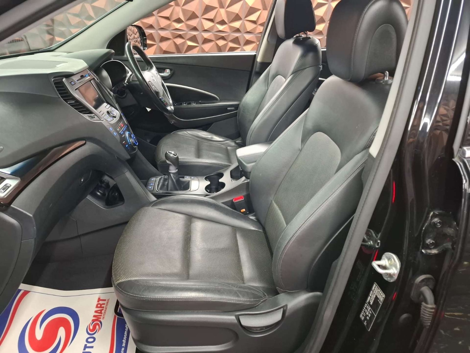 Used Hyundai Santa Fe 2015 for sale - 77151179: Photo 22