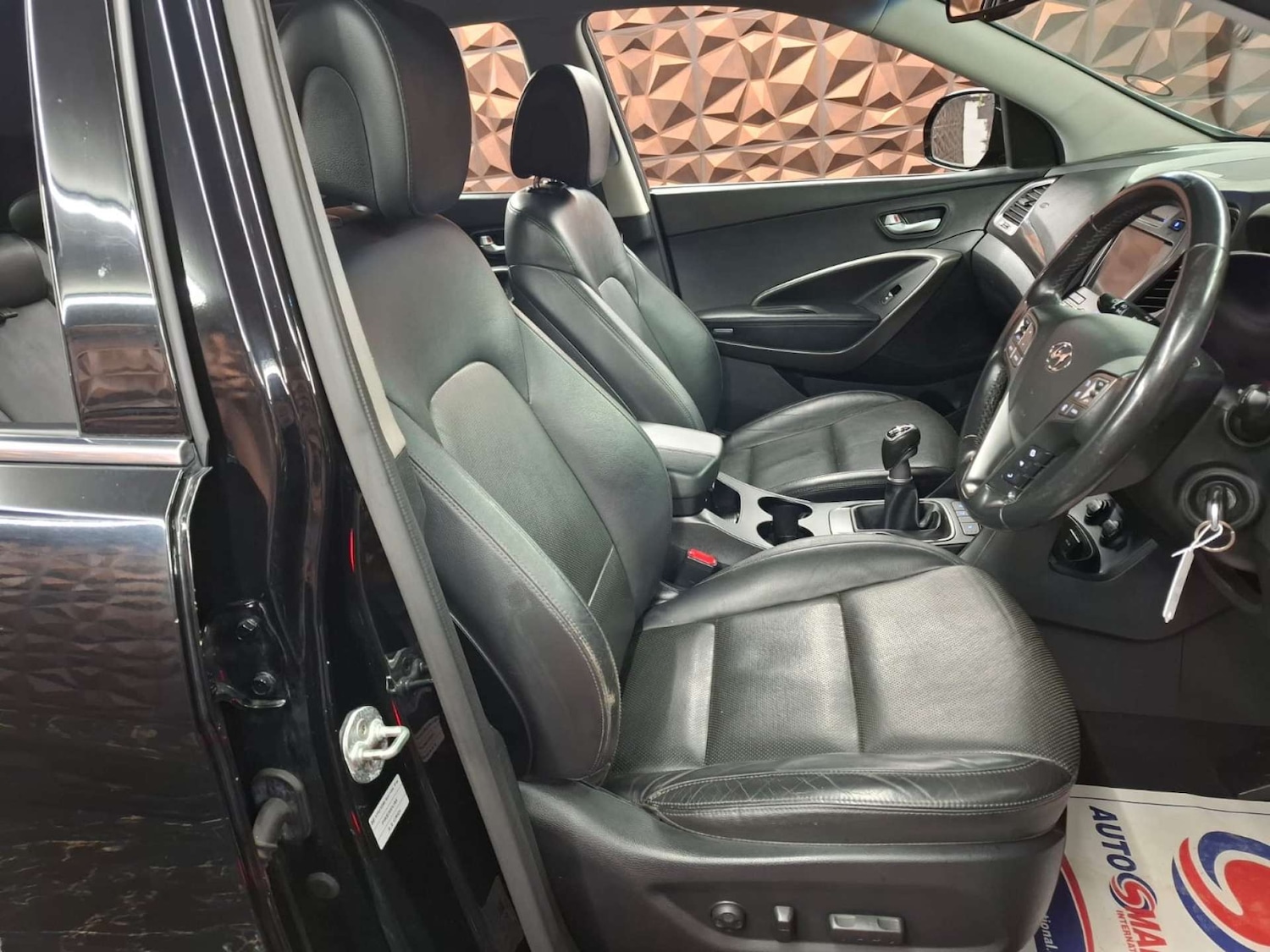 Used Hyundai Santa Fe 2015 for sale - 77151179: Photo 25