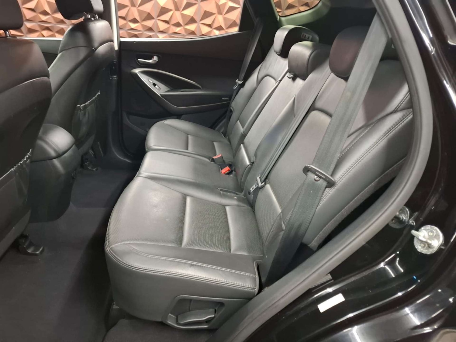 Used Hyundai Santa Fe 2015 for sale - 77151179: Photo 28