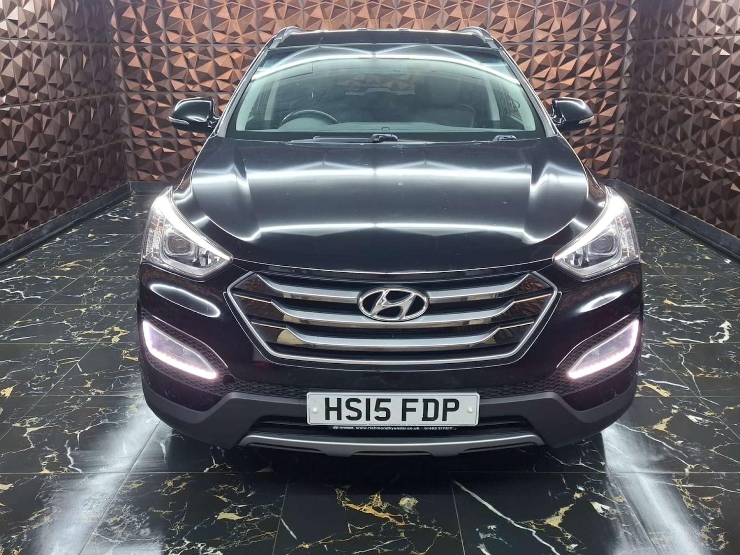 Used Hyundai Santa Fe 2015 for sale - 77151179: Photo 4
