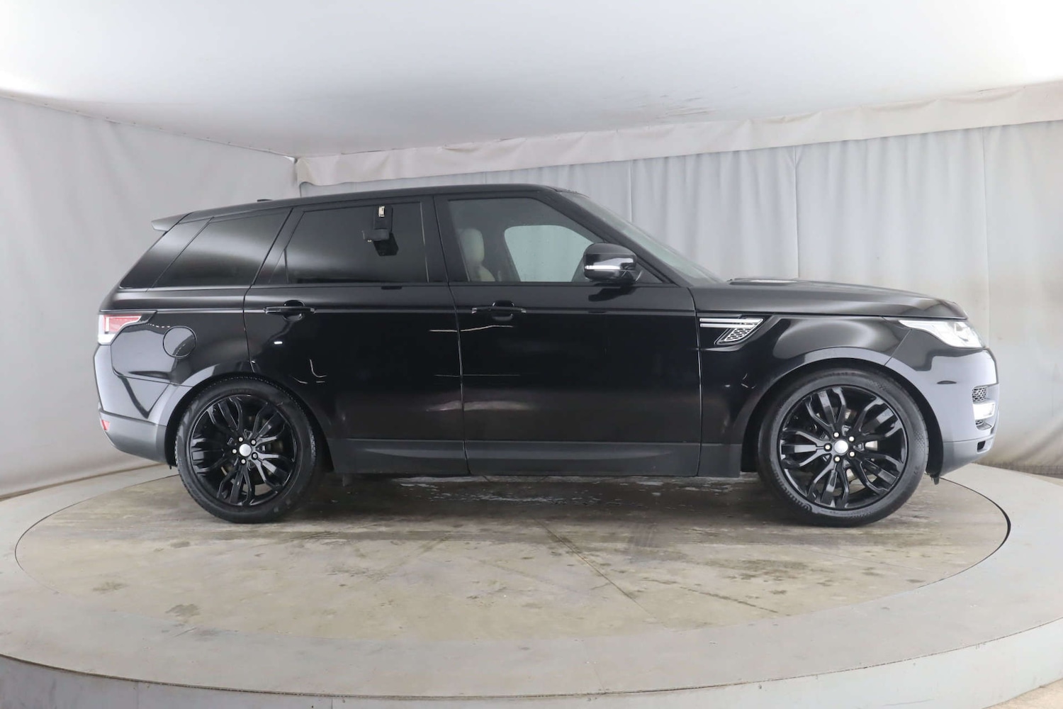 Used Land Rover Range Rover Sport 2017 for sale - 77438675: Photo 2