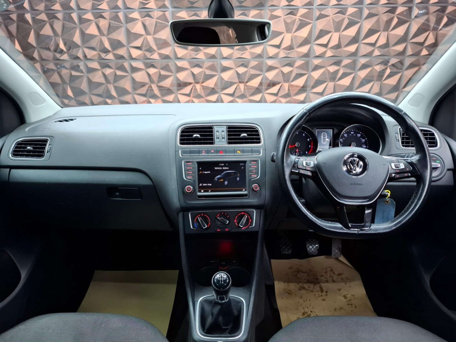 Used Volkswagen Polo 2016 for sale - 77151334: Photo 49