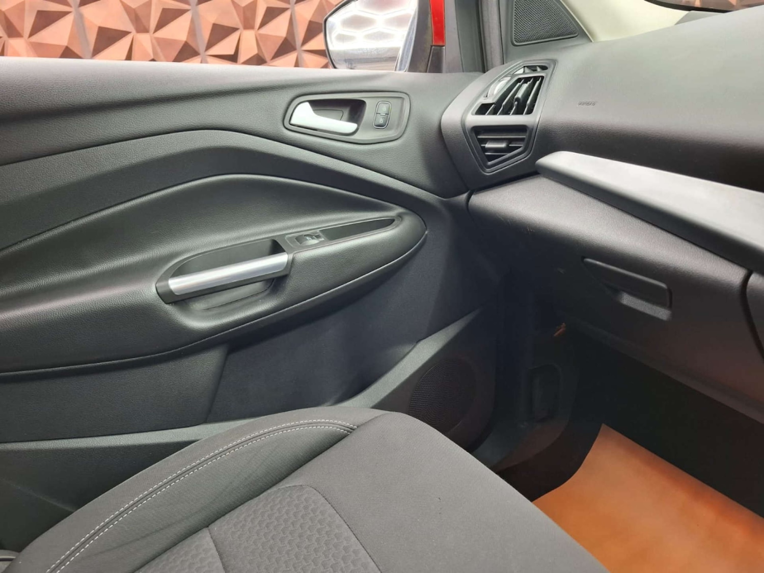 Used Ford Kuga 2017 for sale - 77151256: Photo 22