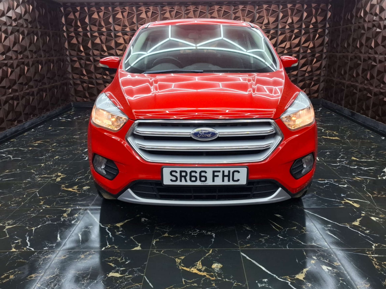 Used Ford Kuga 2017 for sale - 77151256: Photo 4
