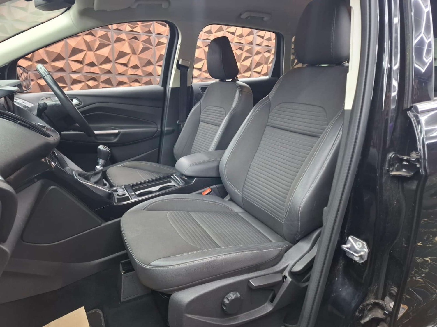 Used Ford Kuga 2017 for sale - 76921438: Photo 16