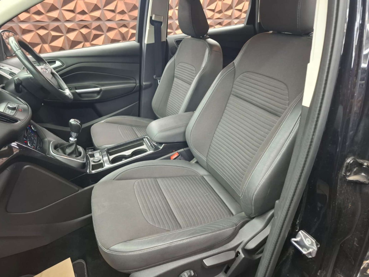 Used Ford Kuga 2017 for sale - 76921438: Photo 17