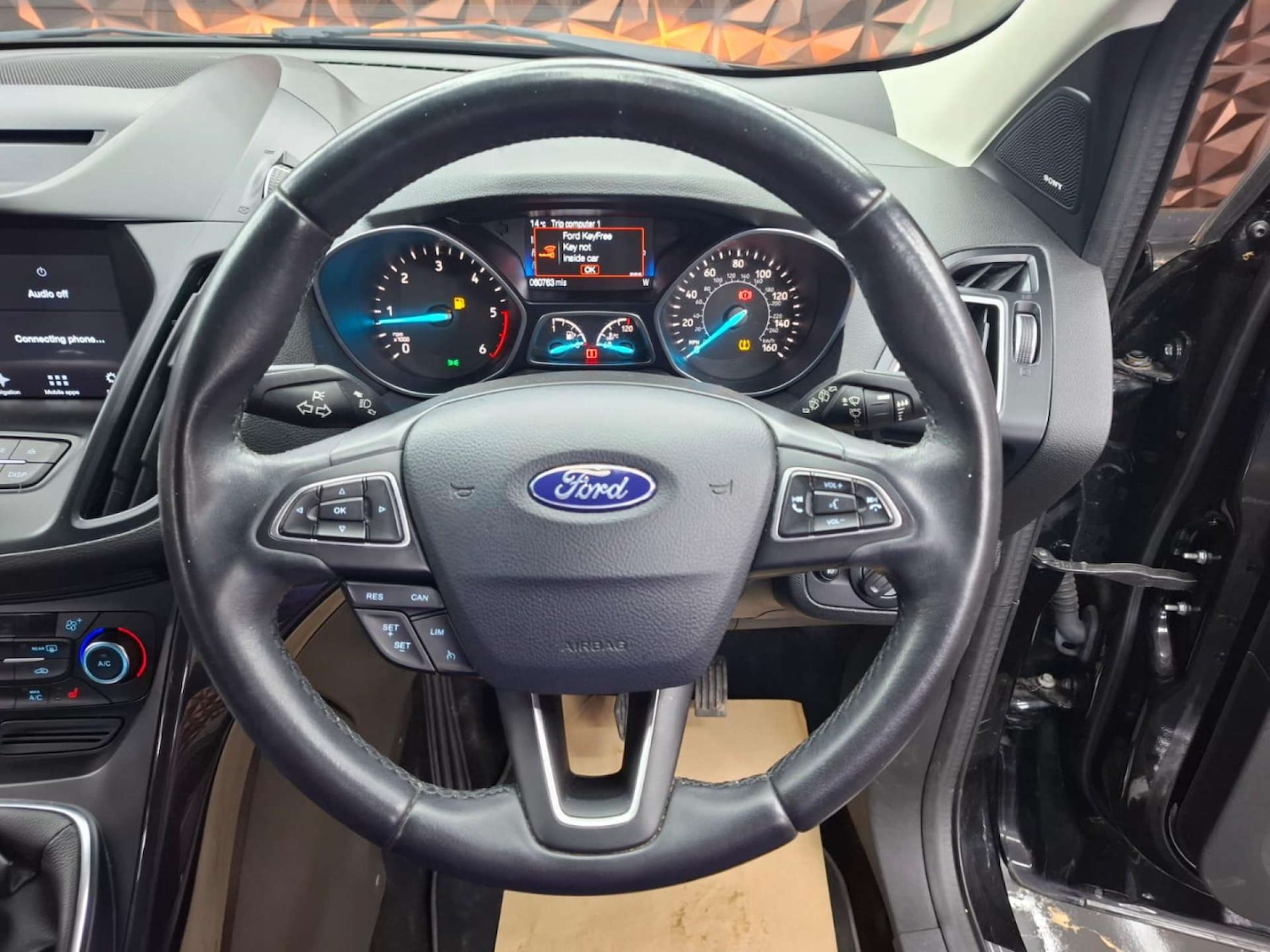 Used Ford Kuga 2017 for sale - 76921438: Photo 27