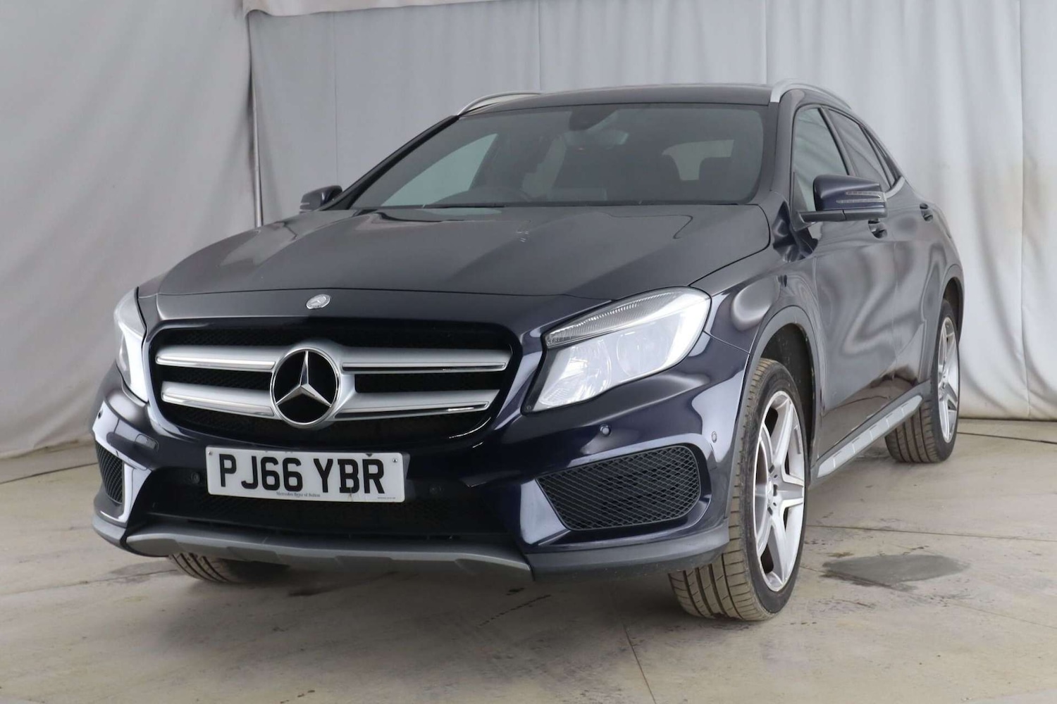 Used Mercedes-Benz GLA 2016 for sale - 77809769: Photo 2