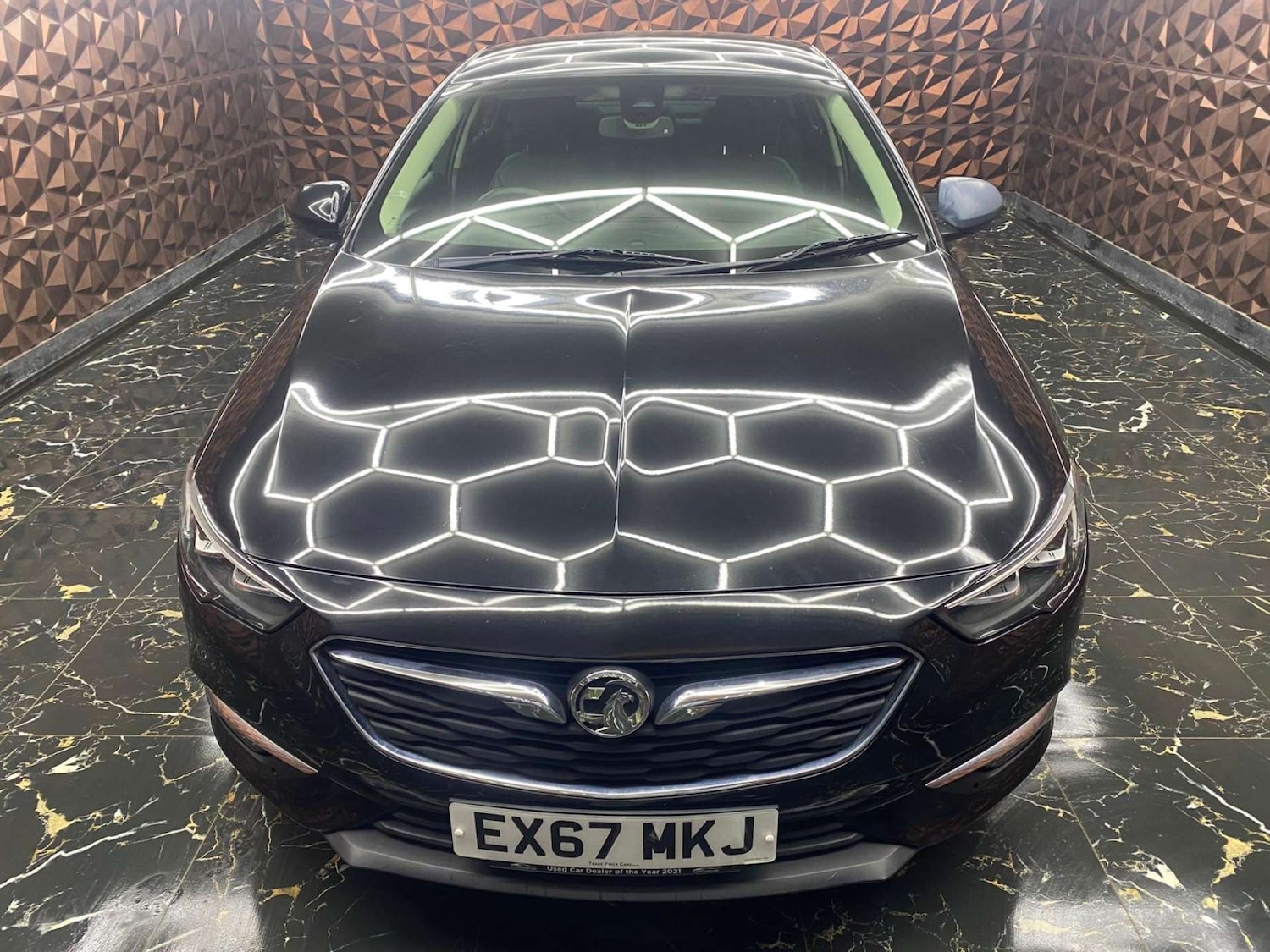 Used Vauxhall Insignia 2017 for sale - 78039587: Photo 2