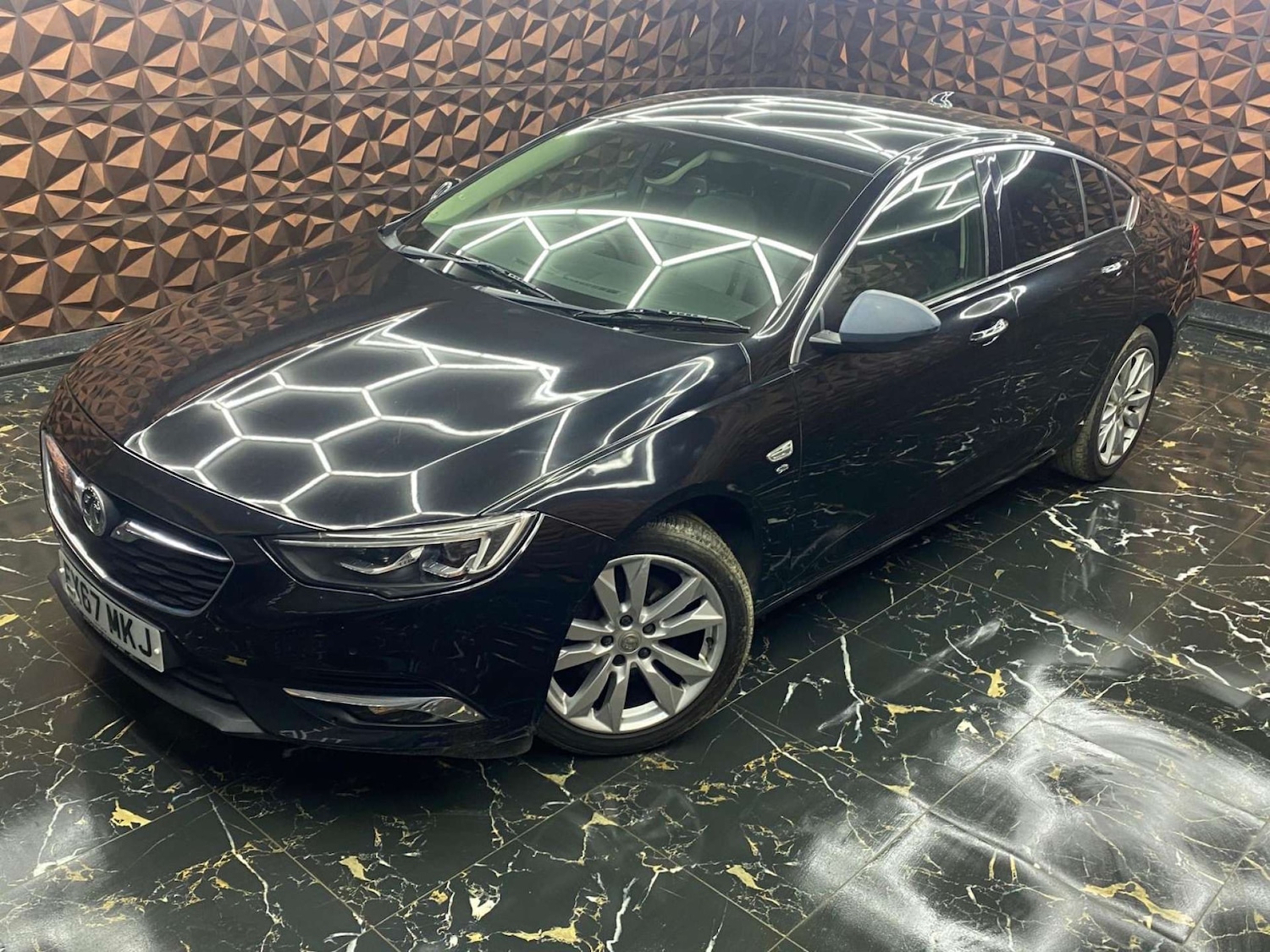 Used Vauxhall Insignia 2017 for sale - 78039587: Photo 3