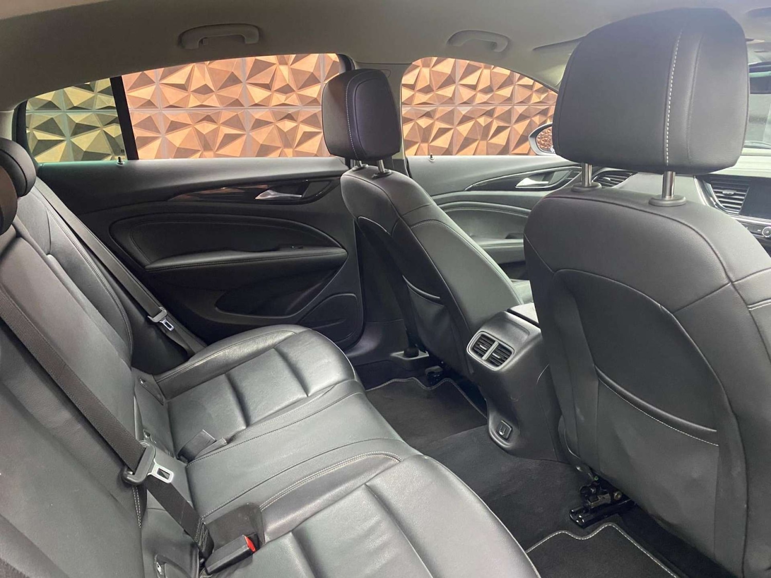 Used Vauxhall Insignia 2017 for sale - 78039587: Photo 8