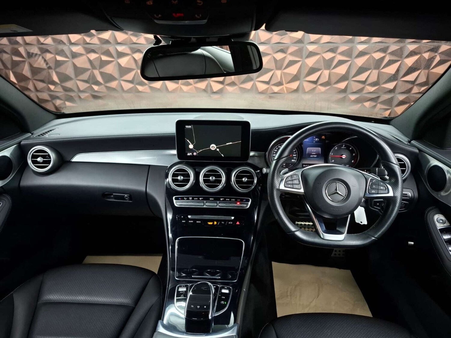 Used Mercedes-Benz C Class 2014 for sale - 77151332: Photo 31