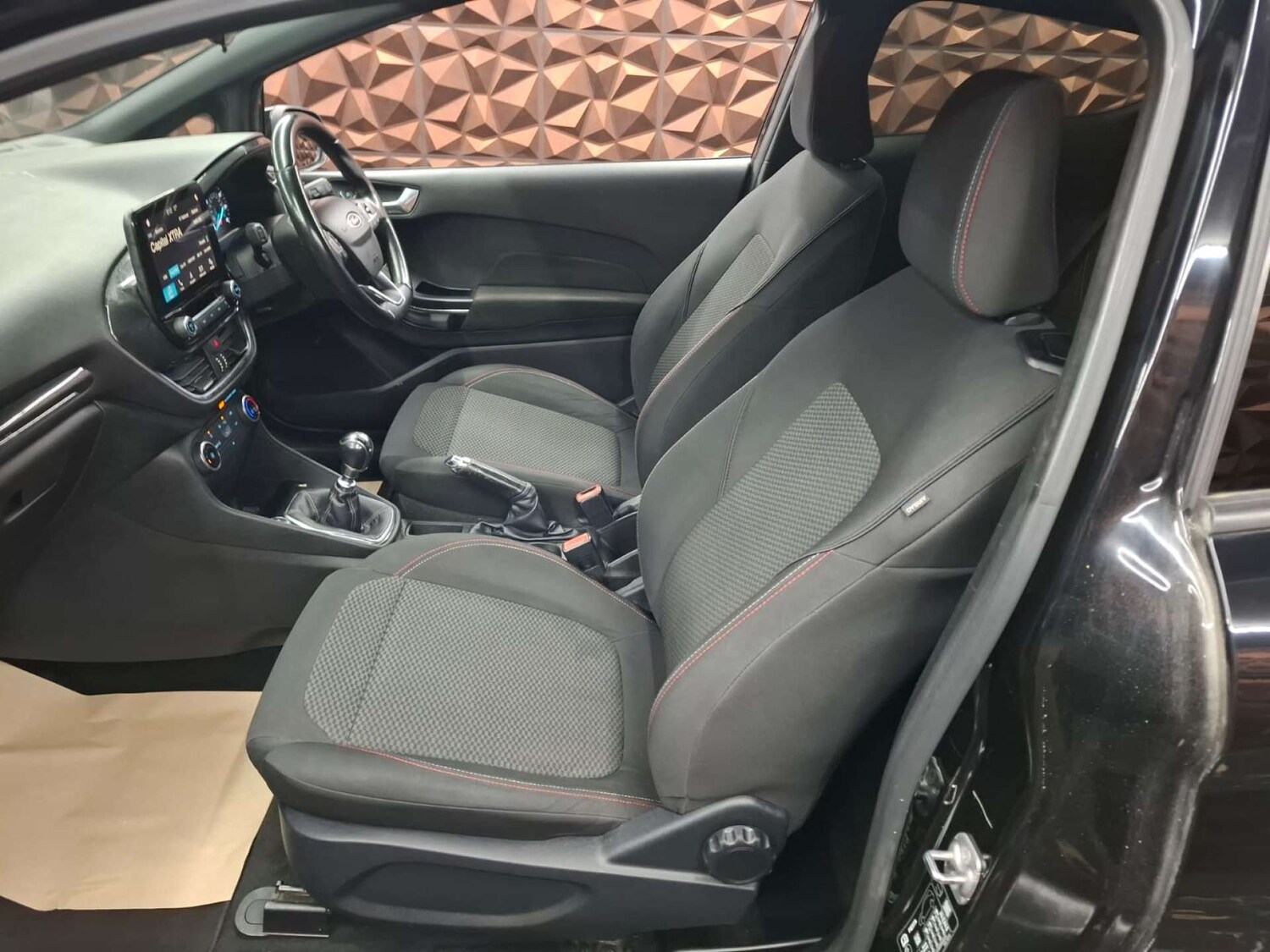 Used Ford Fiesta 2018 for sale - 76921376: Photo 14