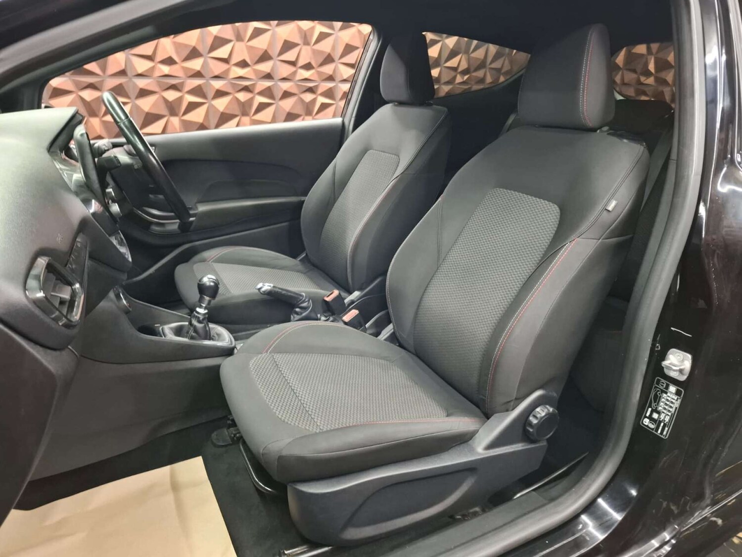 Used Ford Fiesta 2018 for sale - 76921376: Photo 15