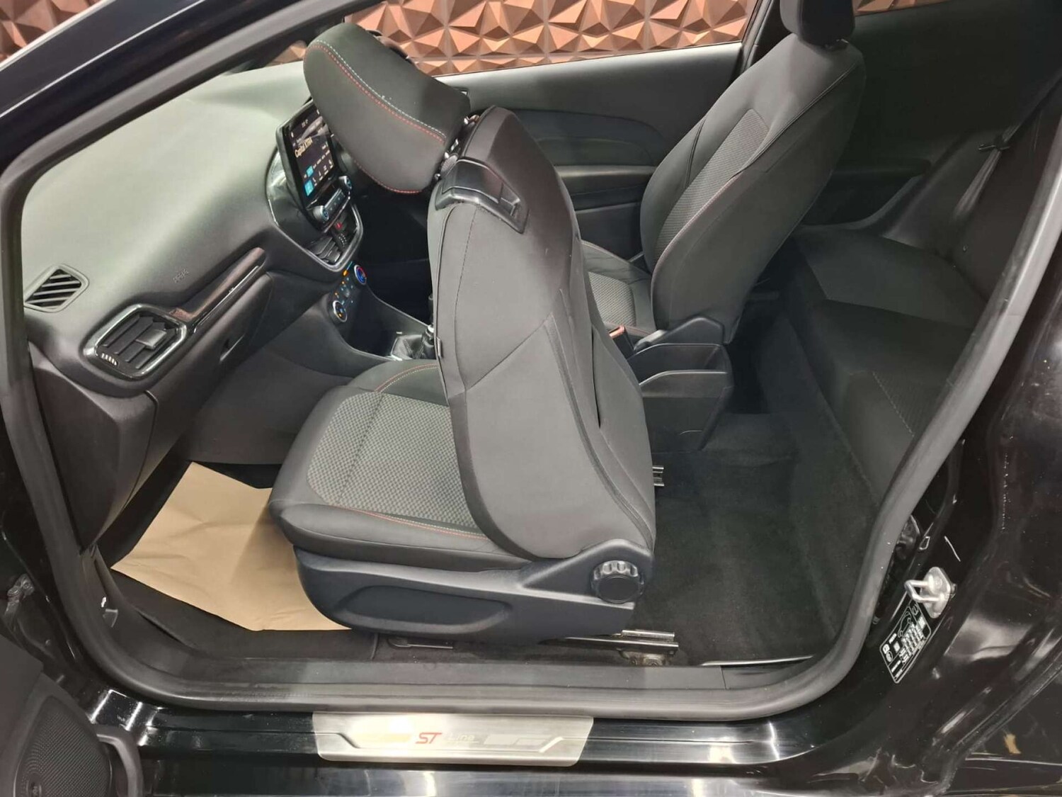 Used Ford Fiesta 2018 for sale - 76921376: Photo 16